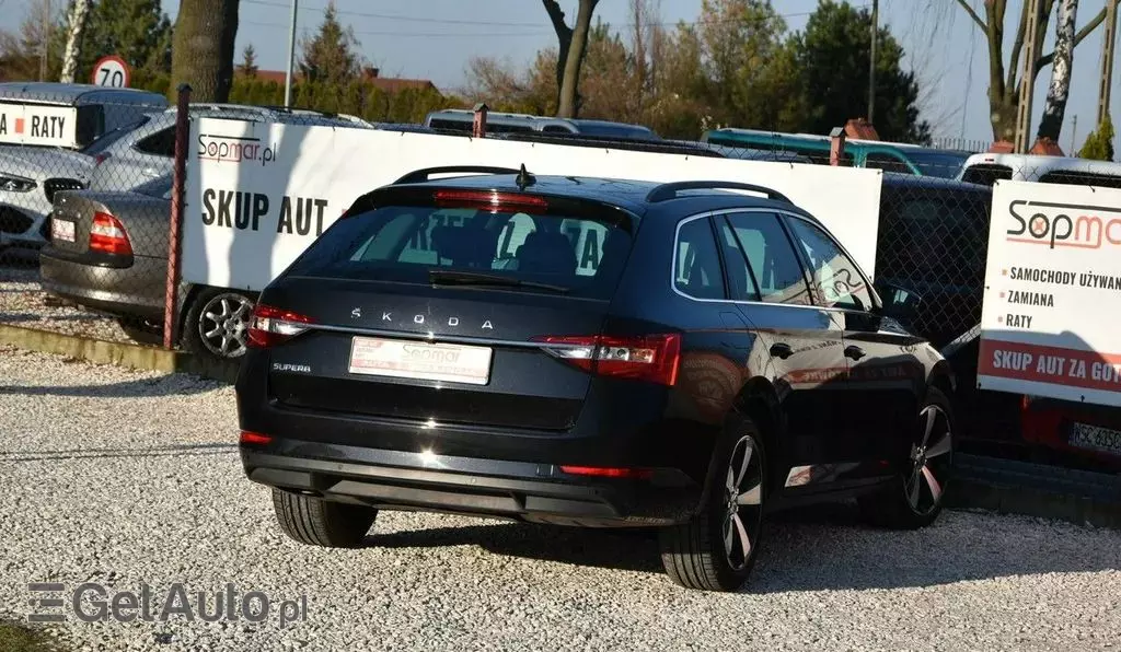 SKODA Superb 