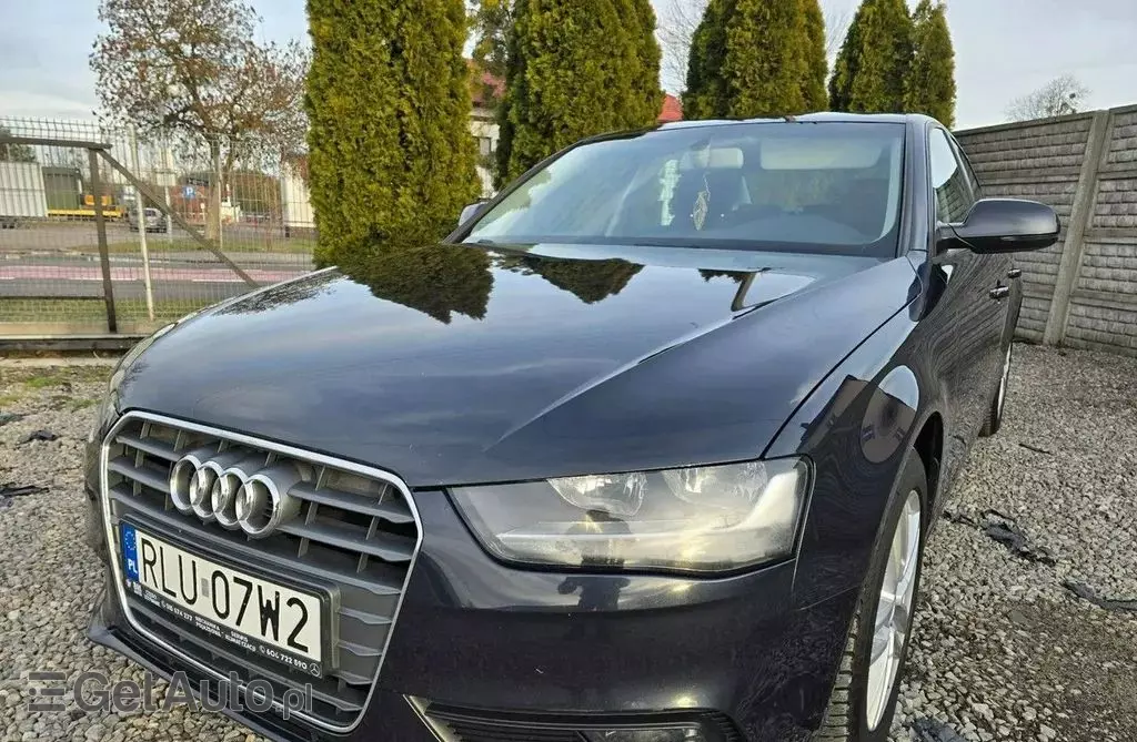AUDI A4 