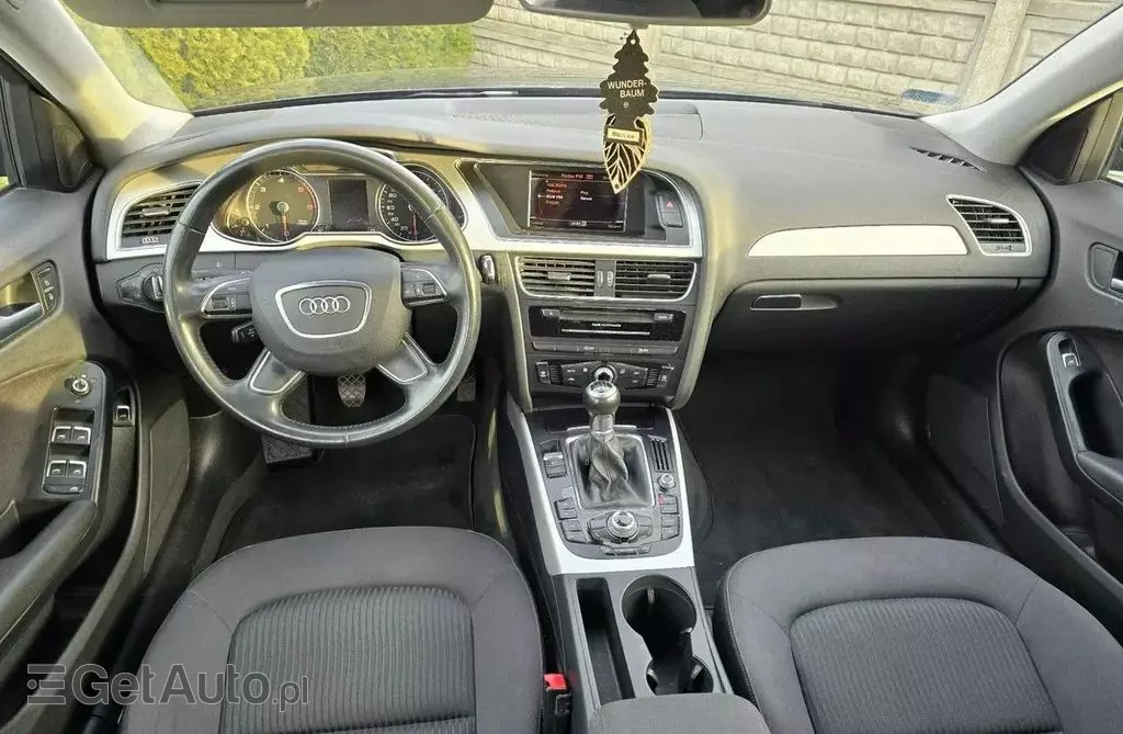 AUDI A4 