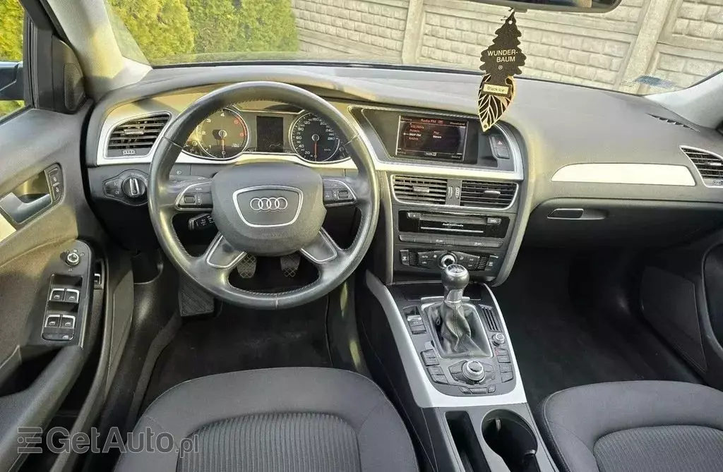 AUDI A4 