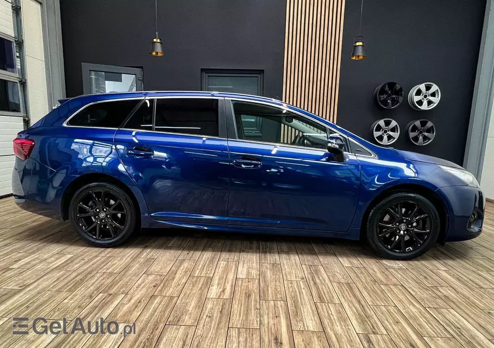 TOYOTA Avensis 2.0 D-4D Premium