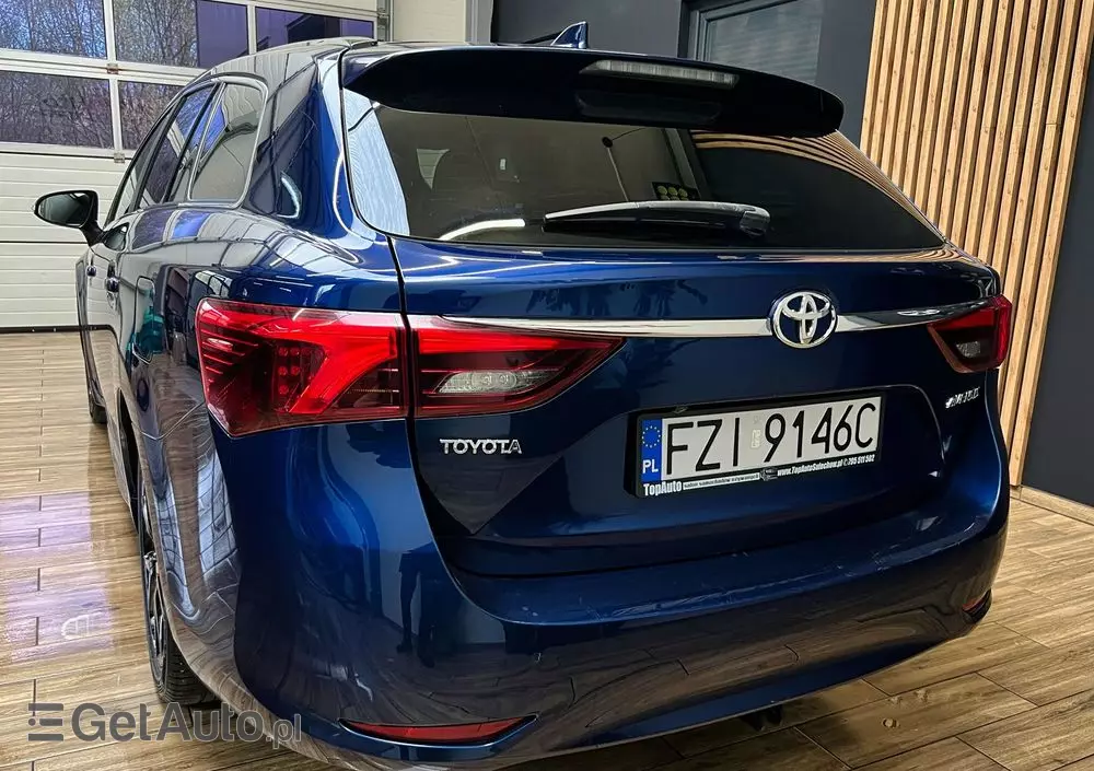 TOYOTA Avensis 2.0 D-4D Premium