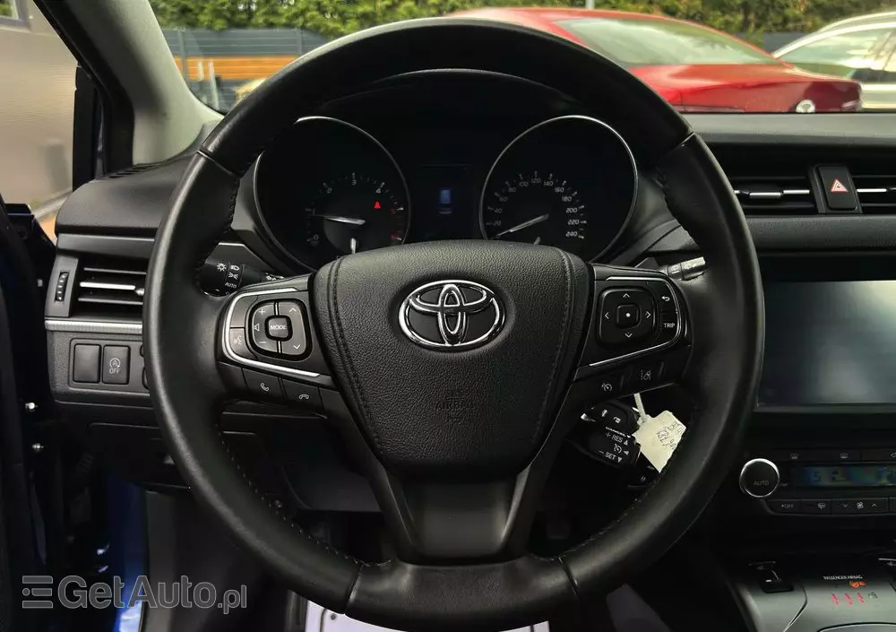 TOYOTA Avensis 2.0 D-4D Premium