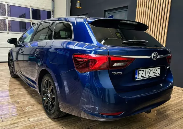 TOYOTA Avensis 2.0 D-4D Premium