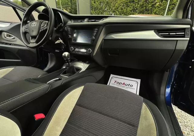 TOYOTA Avensis 2.0 D-4D Premium