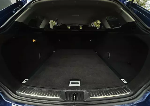 TOYOTA Avensis 2.0 D-4D Premium