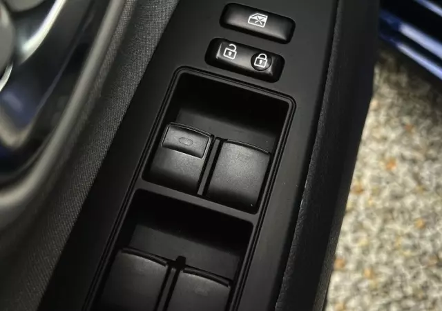 TOYOTA Avensis 2.0 D-4D Premium