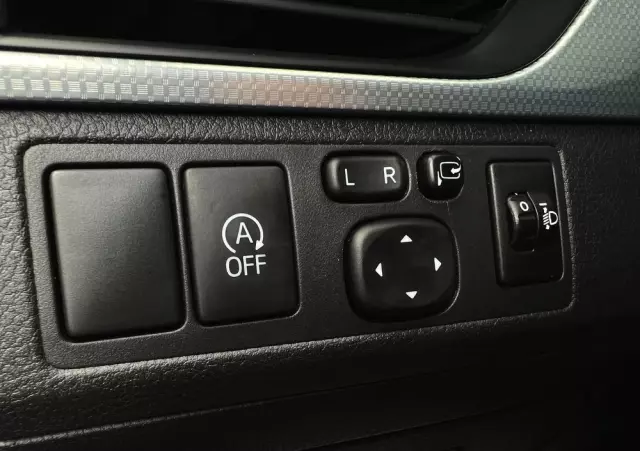 TOYOTA Avensis 2.0 D-4D Premium