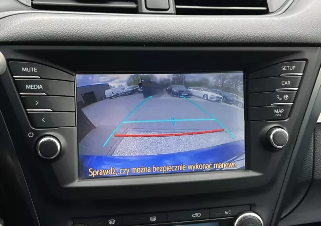 TOYOTA Avensis 2.0 D-4D Premium