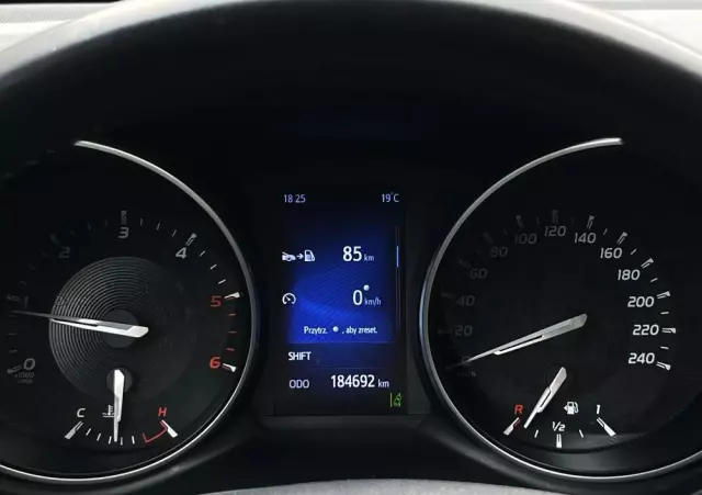 TOYOTA Avensis 2.0 D-4D Premium