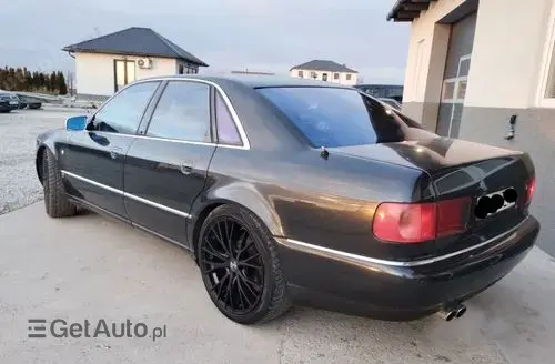 AUDI A8 