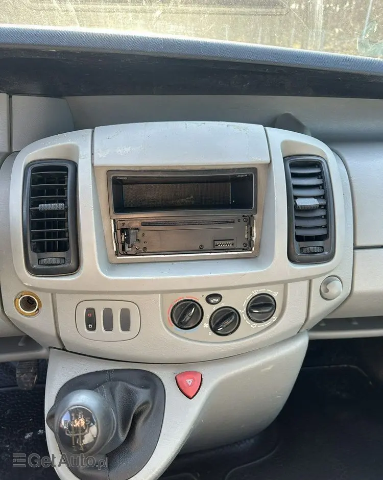OPEL Vivaro 