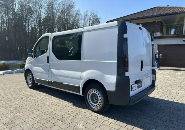 OPEL Vivaro 