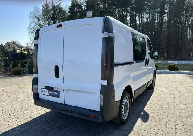 OPEL Vivaro 
