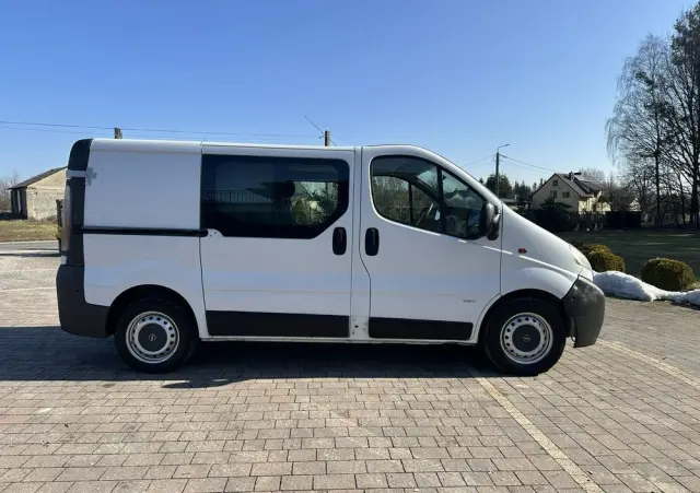 OPEL Vivaro 
