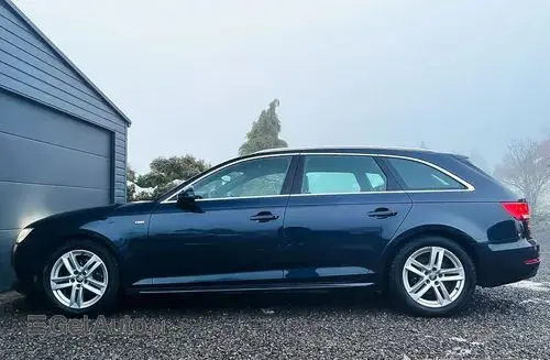 AUDI A4 