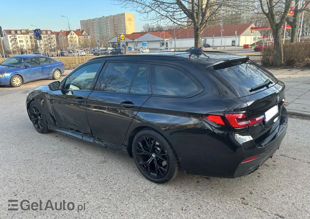 BMW Seria 5 520d xDrive M Sport sport