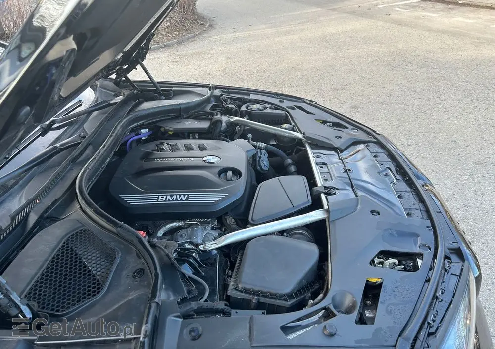 BMW Seria 5 520d xDrive M Sport sport