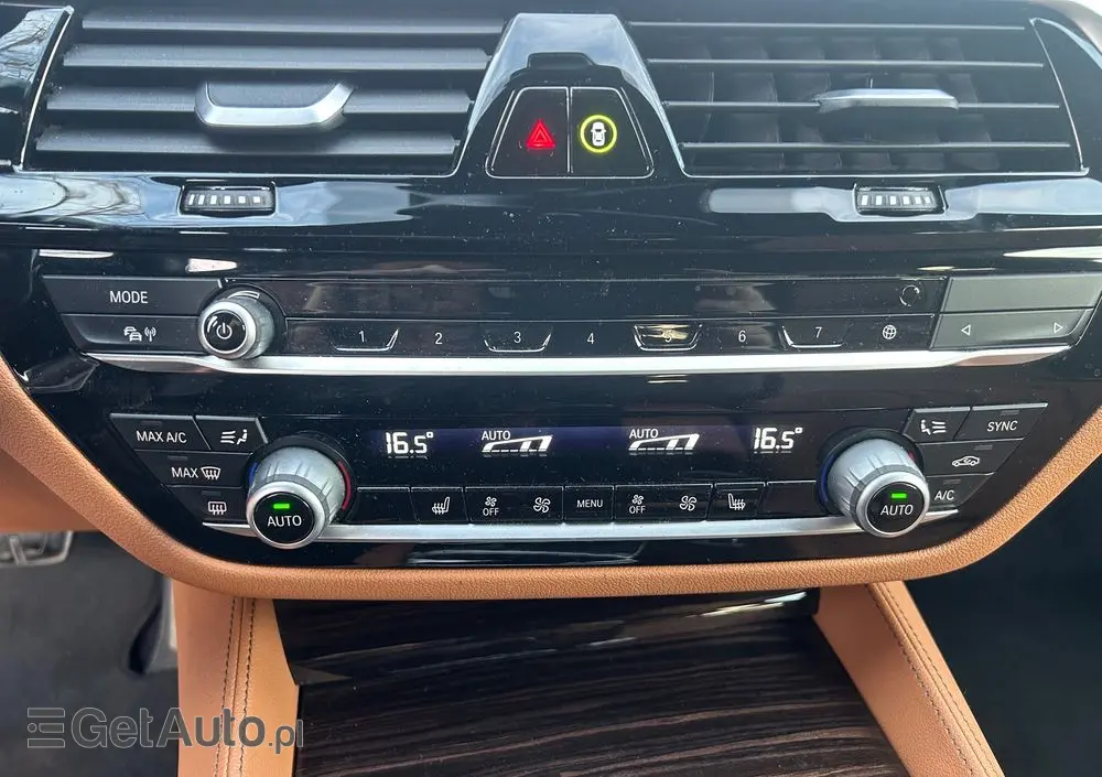 BMW Seria 5 520d xDrive M Sport sport