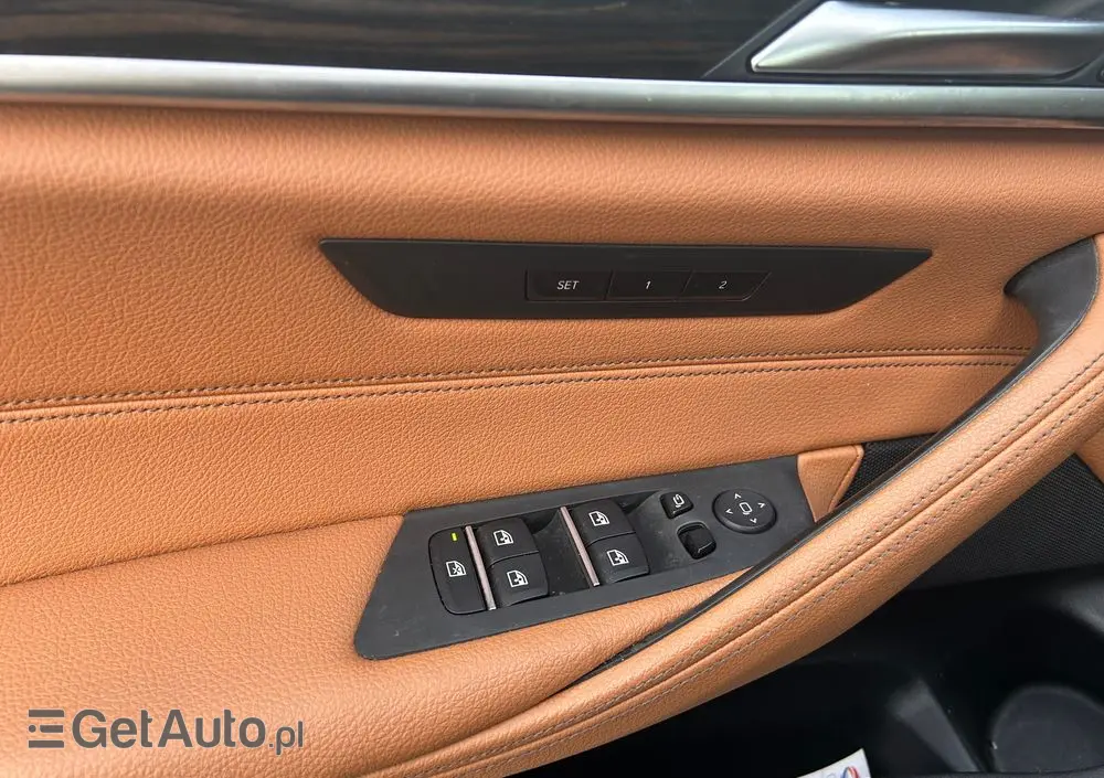 BMW Seria 5 520d xDrive M Sport sport