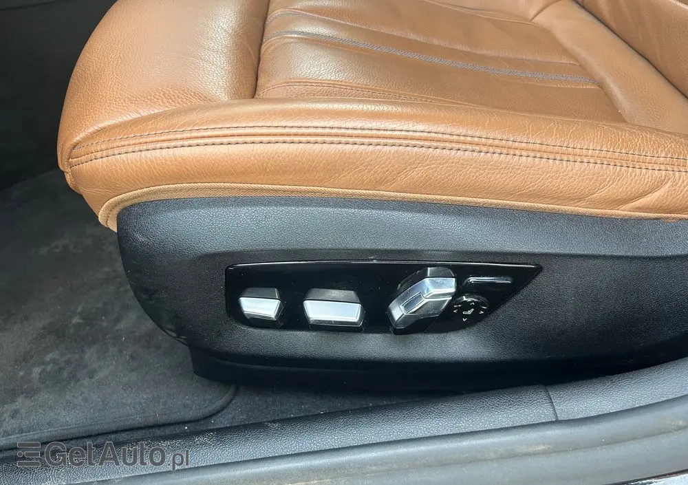 BMW Seria 5 520d xDrive M Sport sport