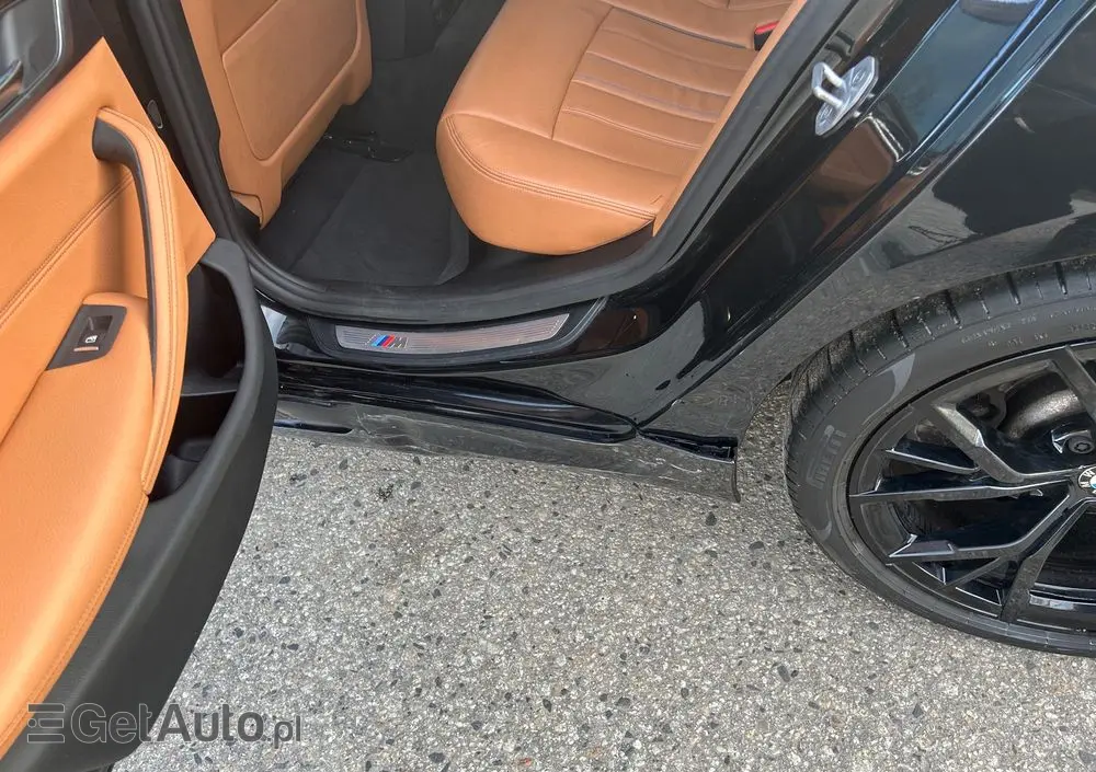 BMW Seria 5 520d xDrive M Sport sport