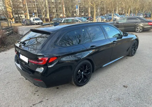 BMW Seria 5 520d xDrive M Sport sport