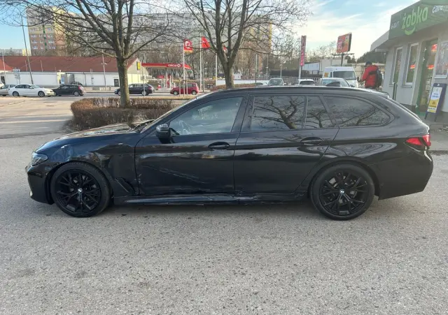 BMW Seria 5 520d xDrive M Sport sport