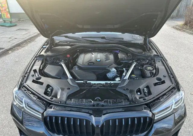 BMW Seria 5 520d xDrive M Sport sport