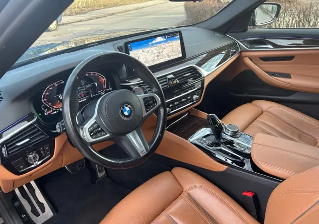 BMW Seria 5 520d xDrive M Sport sport