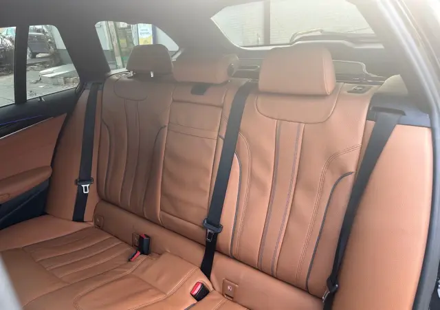 BMW Seria 5 520d xDrive M Sport sport