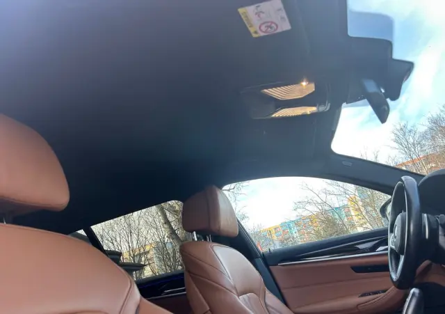 BMW Seria 5 520d xDrive M Sport sport