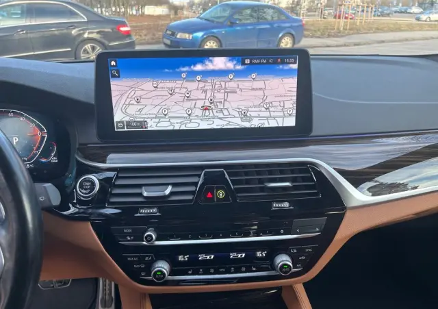 BMW Seria 5 520d xDrive M Sport sport