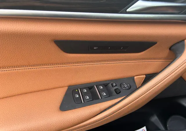 BMW Seria 5 520d xDrive M Sport sport