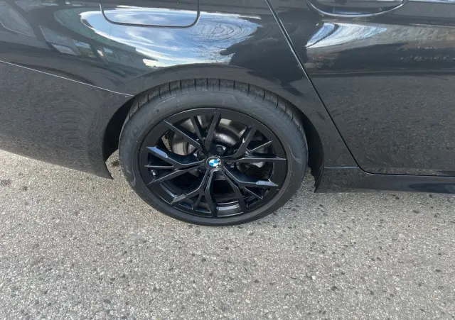 BMW Seria 5 520d xDrive M Sport sport