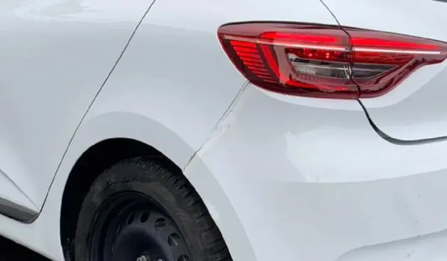 RENAULT Clio 1.6 E-TECH Techno