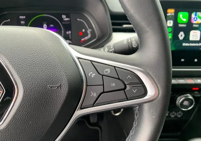 RENAULT Clio 1.6 E-TECH Techno