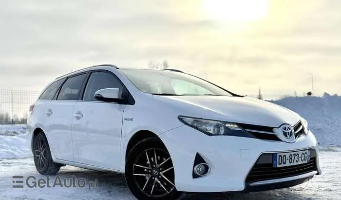 TOYOTA Auris 