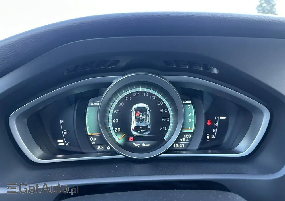 VOLVO V40 