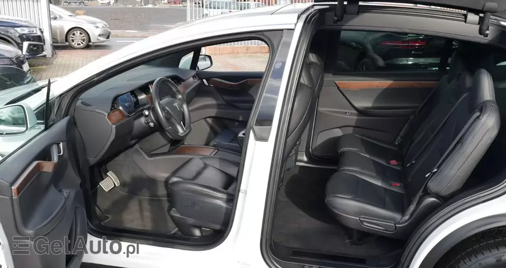 TESLA Model X Performance