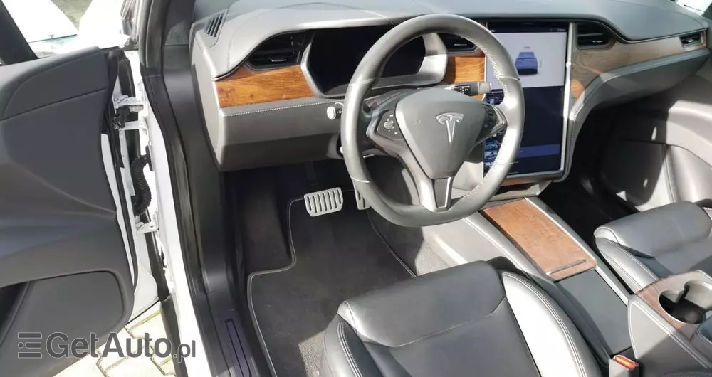 TESLA Model X Performance