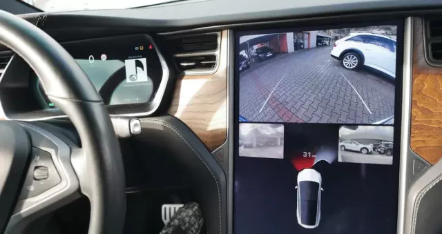TESLA Model X Performance