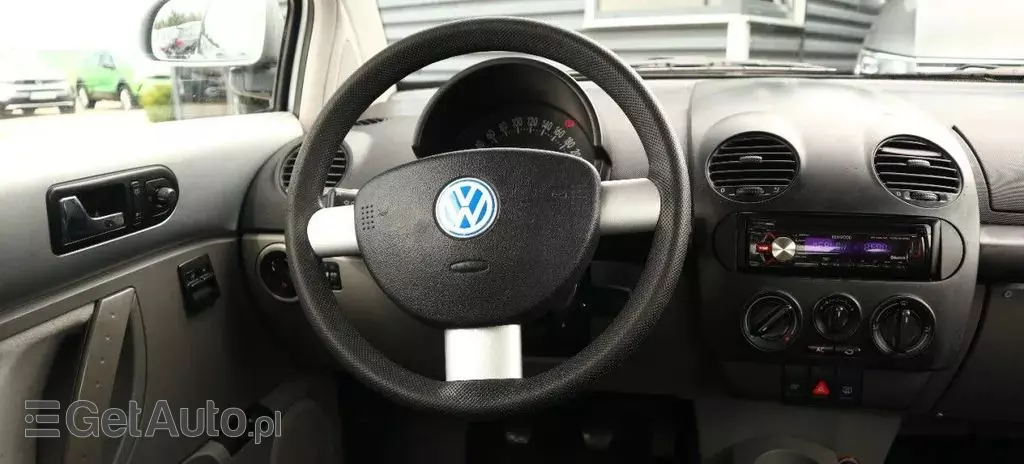 VOLKSWAGEN Beetle 
