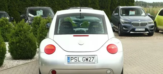 VOLKSWAGEN Beetle 