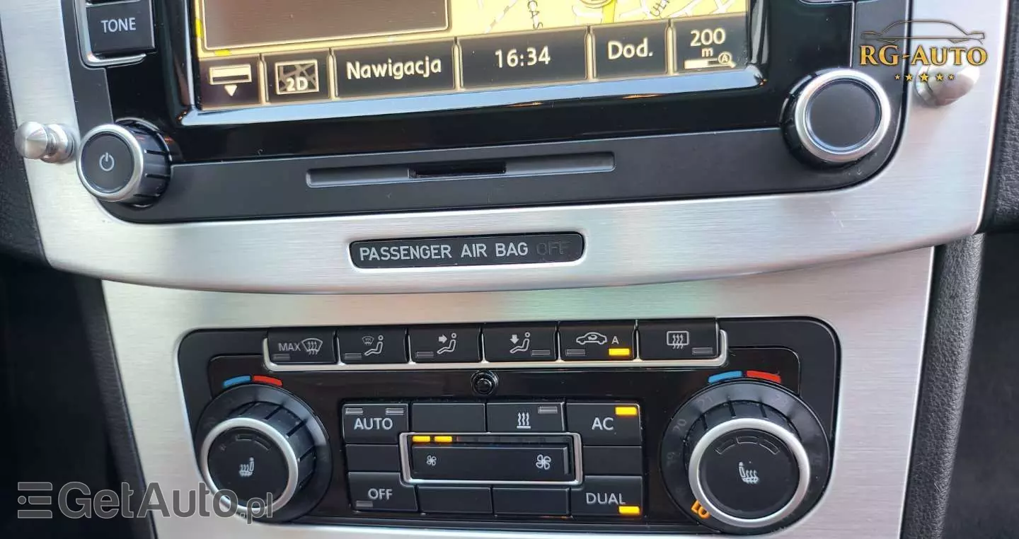 VOLKSWAGEN Passat CC 