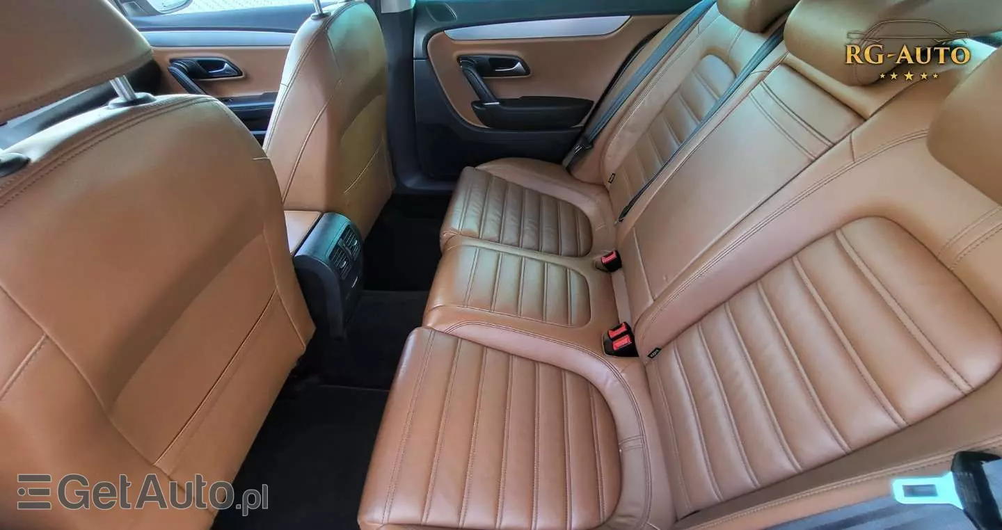 VOLKSWAGEN Passat CC 