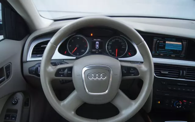 AUDI A4 Avant 2.0 TDI