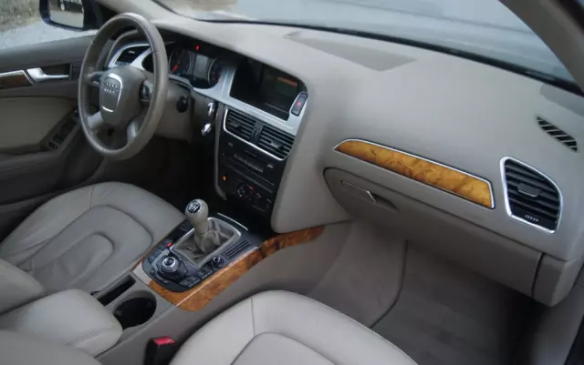 AUDI A4 Avant 2.0 TDI