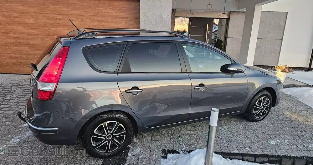 HYUNDAI I30 1.6 blue Comfort