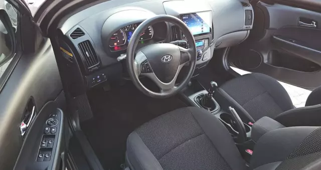 HYUNDAI I30 1.6 blue Comfort